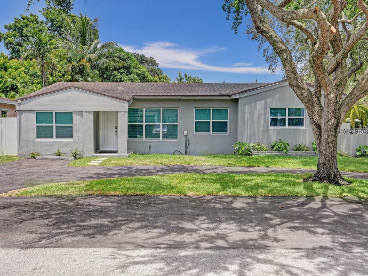 Вилла Escape To Miami Retreat Норт-Майами-Бич Экстерьер фото